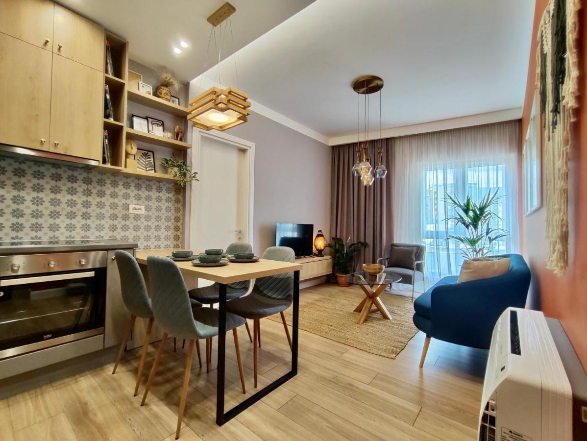 Apartamento Modern Style 2Br-Apt - 10Min To Skanderbeg Square Tirana Exterior foto