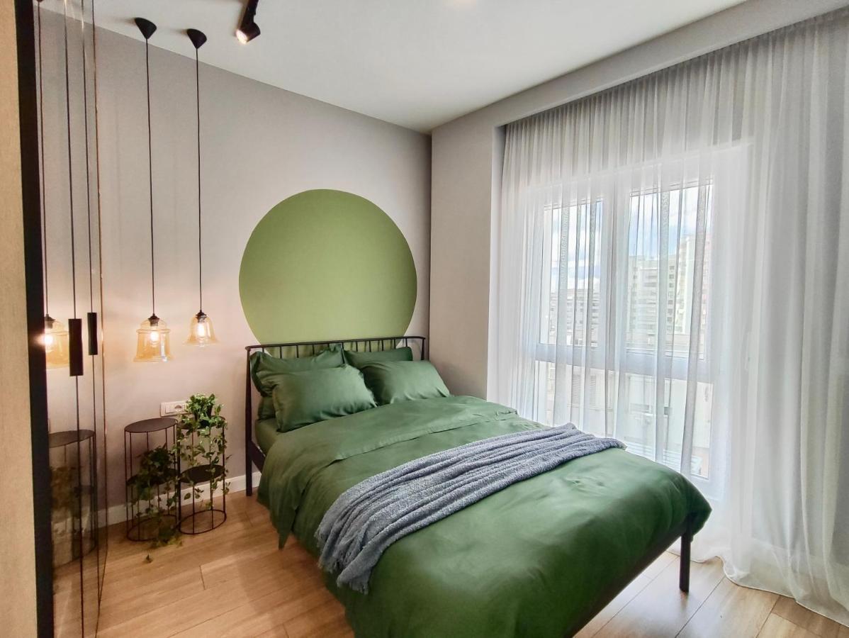 Apartamento Modern Style 2Br-Apt - 10Min To Skanderbeg Square Tirana Exterior foto