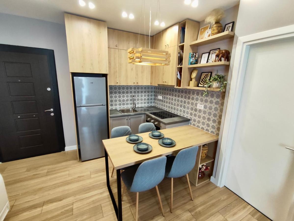 Apartamento Modern Style 2Br-Apt - 10Min To Skanderbeg Square Tirana Exterior foto